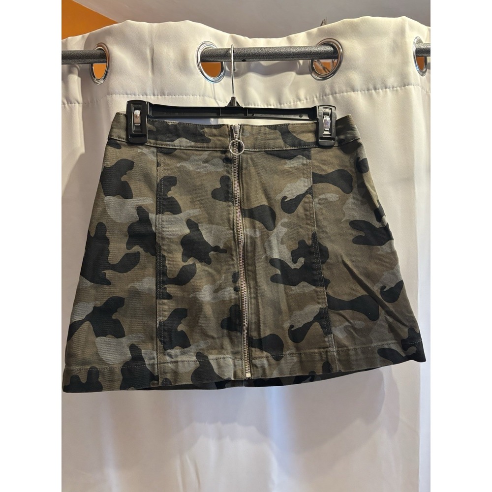 Divided H&M Camo Denim Mini Skirt Full Zip Front Skater Retro 90's‎ Women's 8